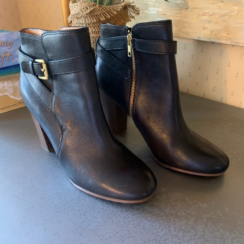 COACH, Like New all Leather Tulah, BLACK boots. Side zips with YKK zippers. - Picture 4 of 11